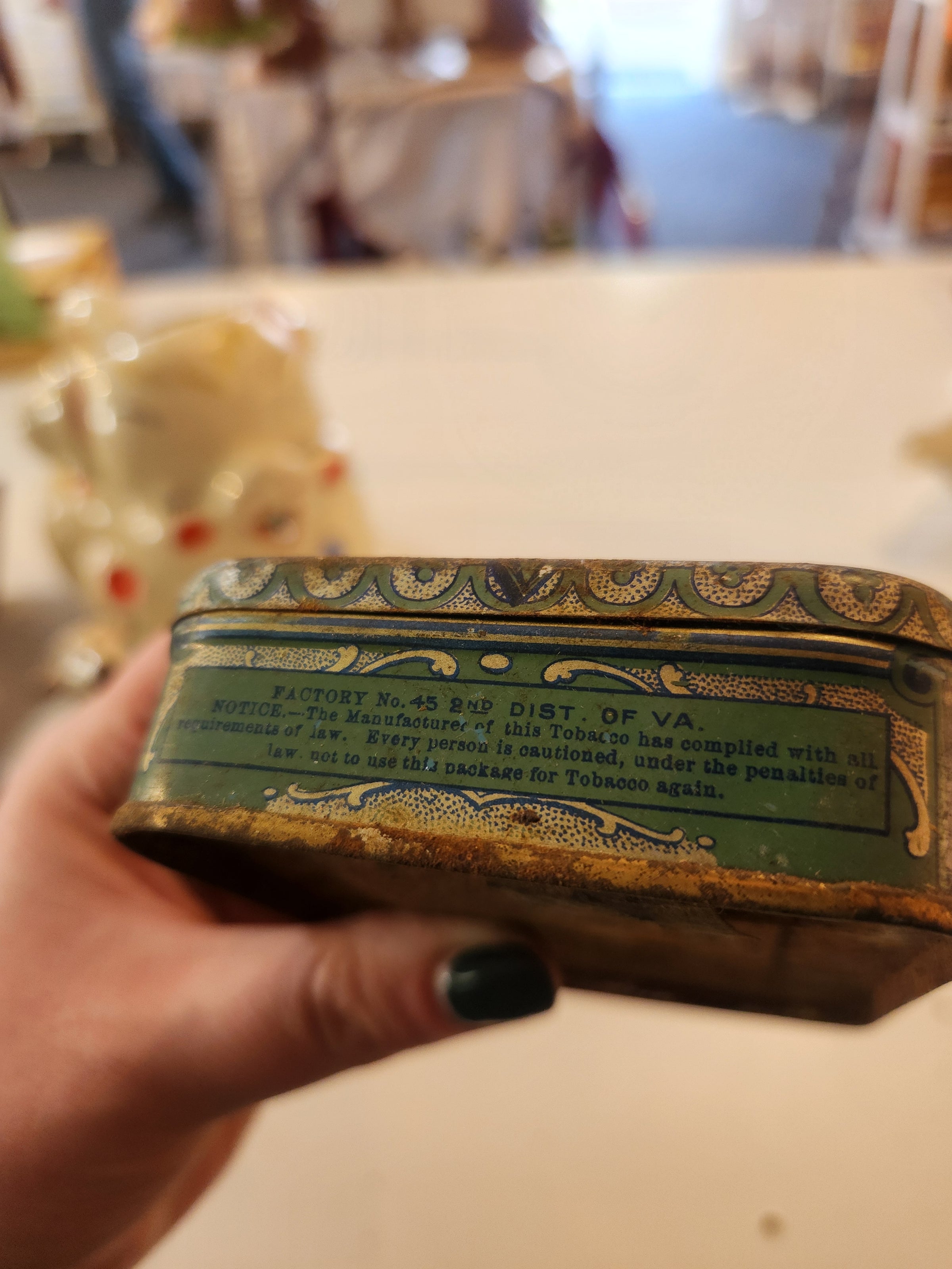 edgeworth sliced tobacco Vintage Tin by Larus & Bros. Ltd of Richmond, Virginia: 'EDGEWORTH PIP  Gillmore Coins & Collectibles Antique Edgeworth Extra High Grade